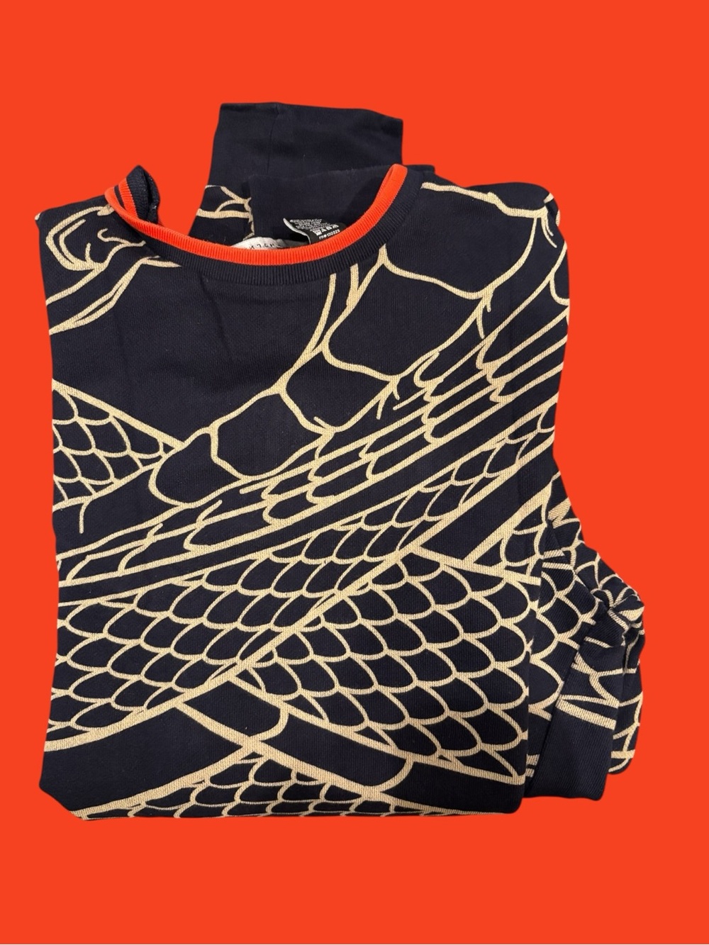 Sean John- Dragon Graphic Long Sleeve Sweater